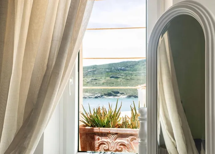 Castel Abaso Boutique By Explore